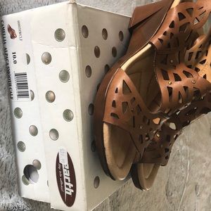 Alpaca leather sandals beautiful and comfortable